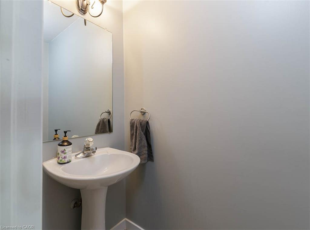 4345 Beverley Crescent Property Photo 17