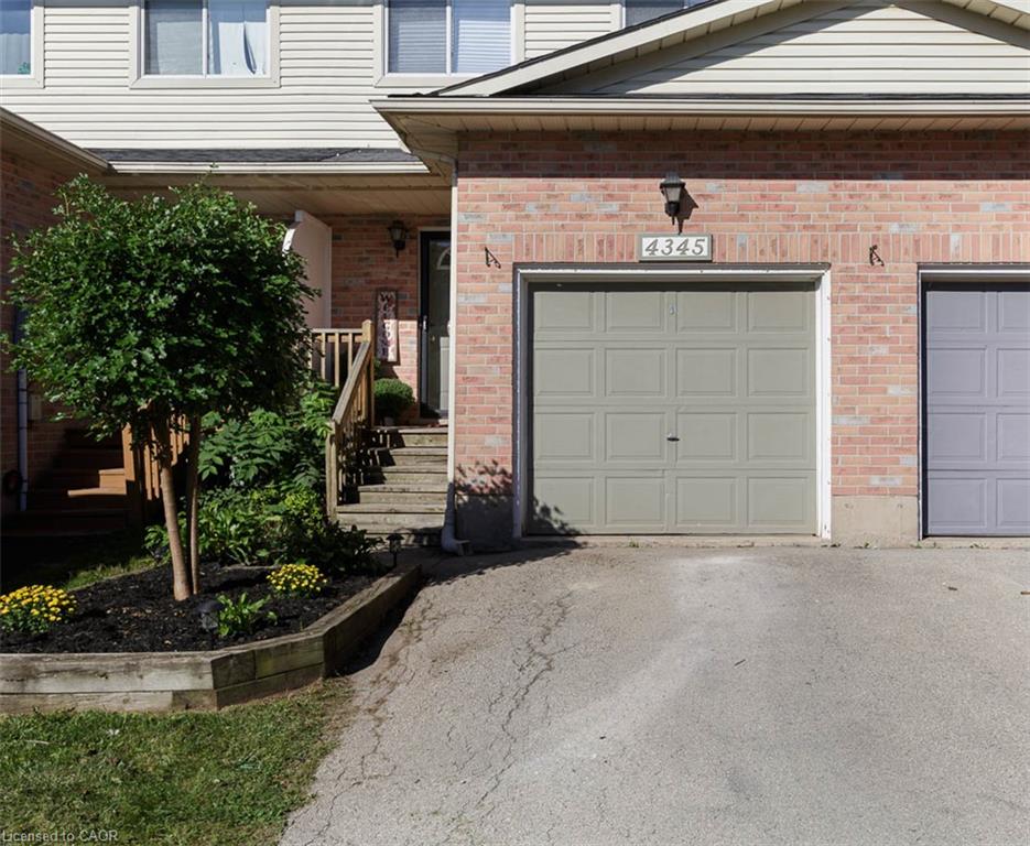 4345 Beverley Crescent Property Photo 23
