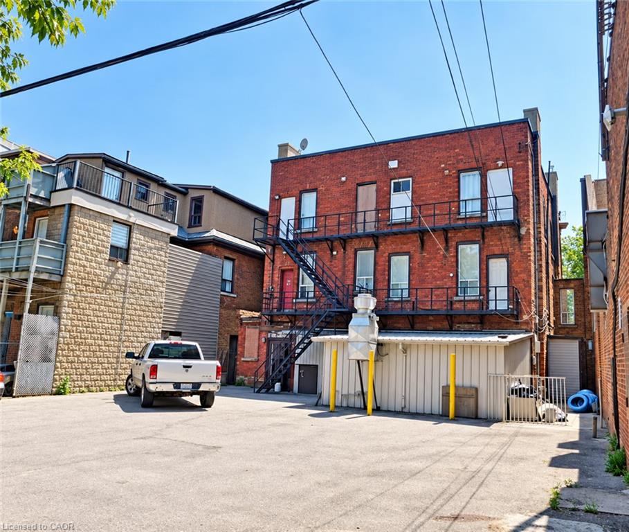 663 King Street E Property Photo 9