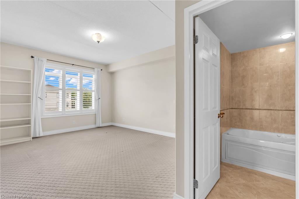 307-10 Bay Street E Property Photo 26