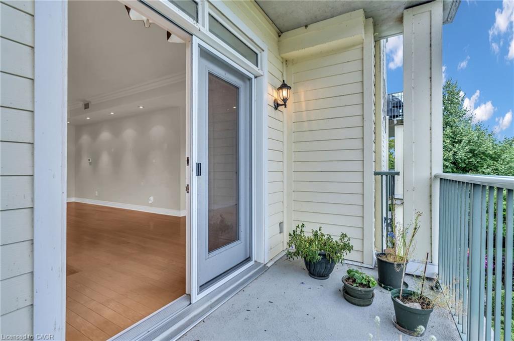 307-10 Bay Street E Property Photo 28