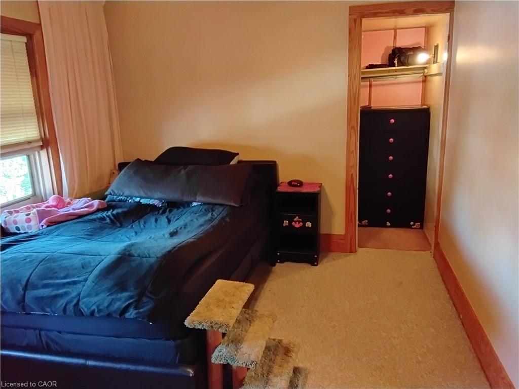 156 Leinster Avenue N Property Photo 13