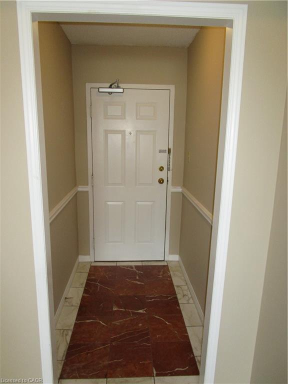 401-180 Limeridge Road W Property Photo 13