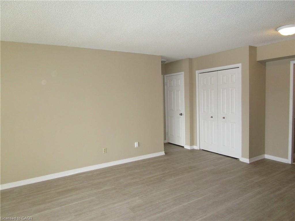 401-180 Limeridge Road W Property Photo 15