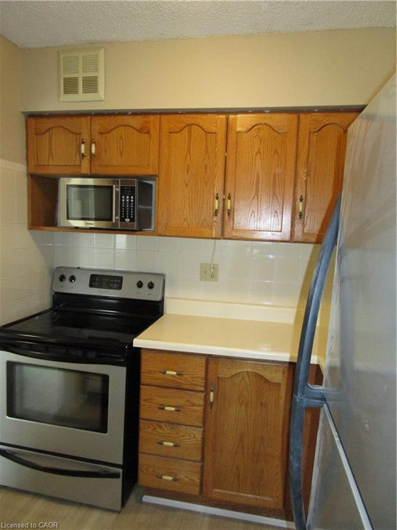 401-180 Limeridge Road W Property Photo 18