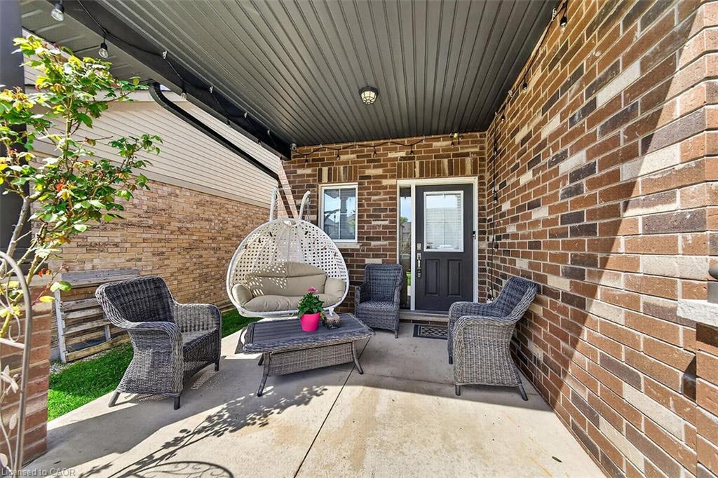 7773 Clendenning Street Property Photo 4