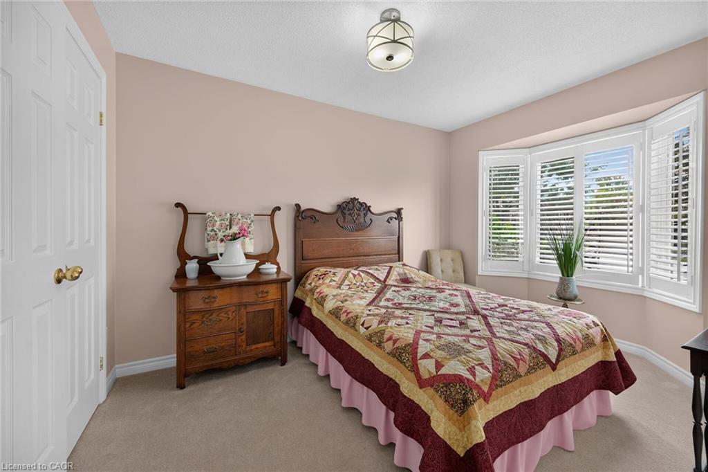 22-30 Braemar Avenue Property Photo 5