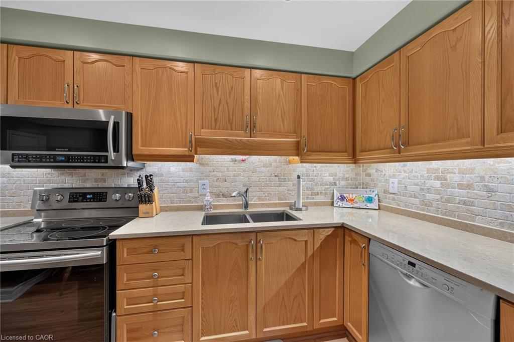 22-30 Braemar Avenue Property Photo 13