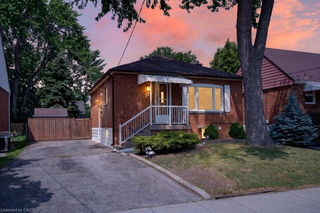 220 East 13th Street Property Photo 1