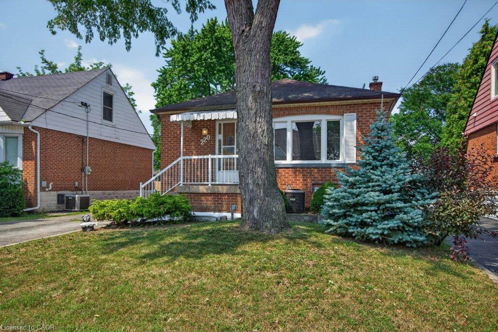 220 East 13th Street Property Photo 3