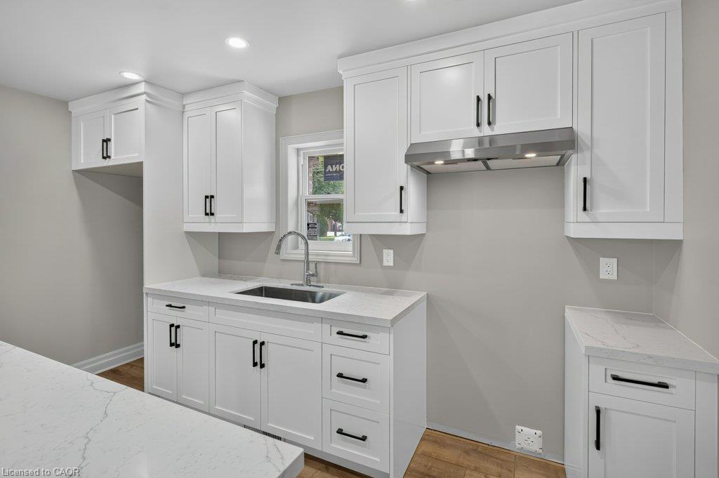 220 East 13th Street Property Photo 12