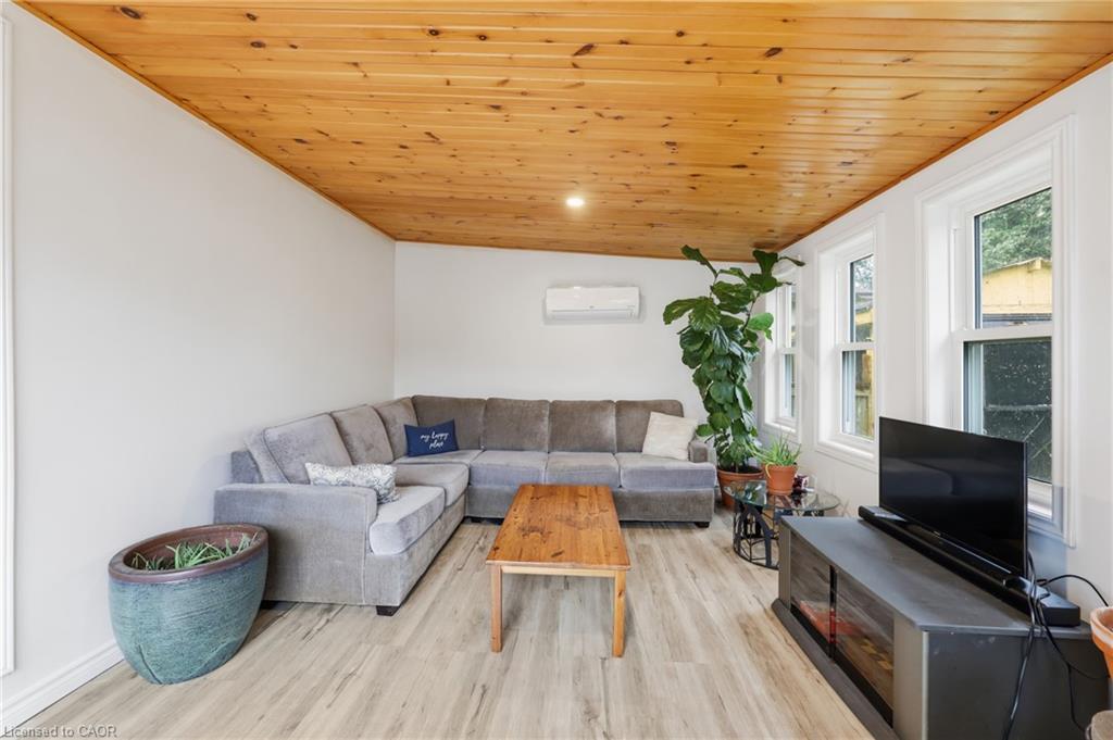 18 Foley Street Property Photo 25