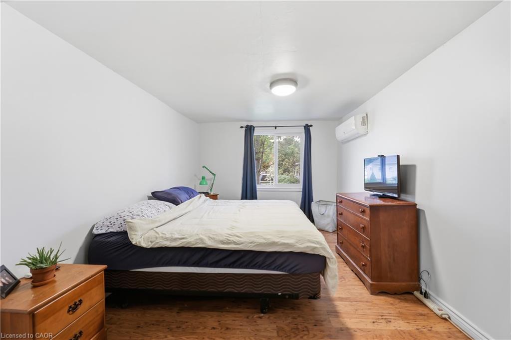 18 Foley Street Property Photo 35