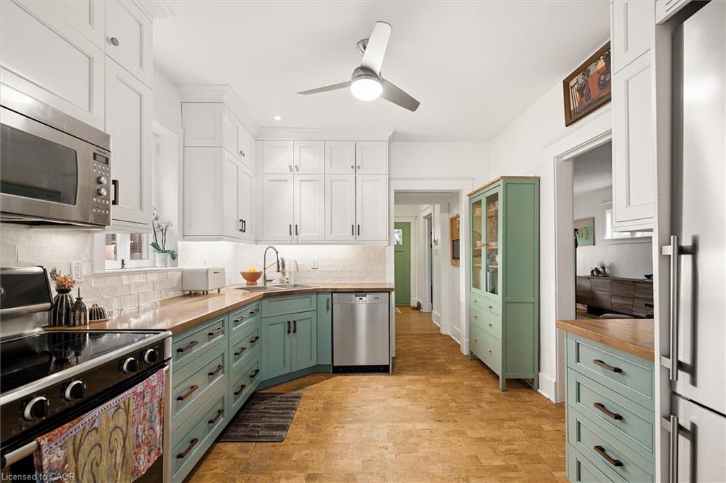 32 Mary Street Property Photo 14