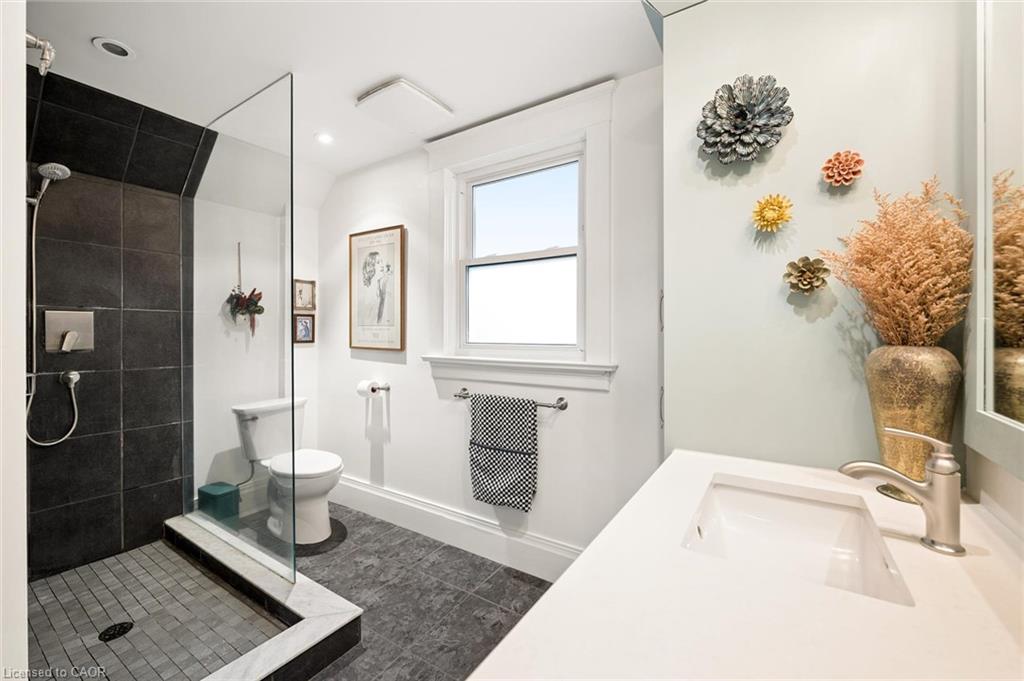 32 Mary Street Property Photo 28