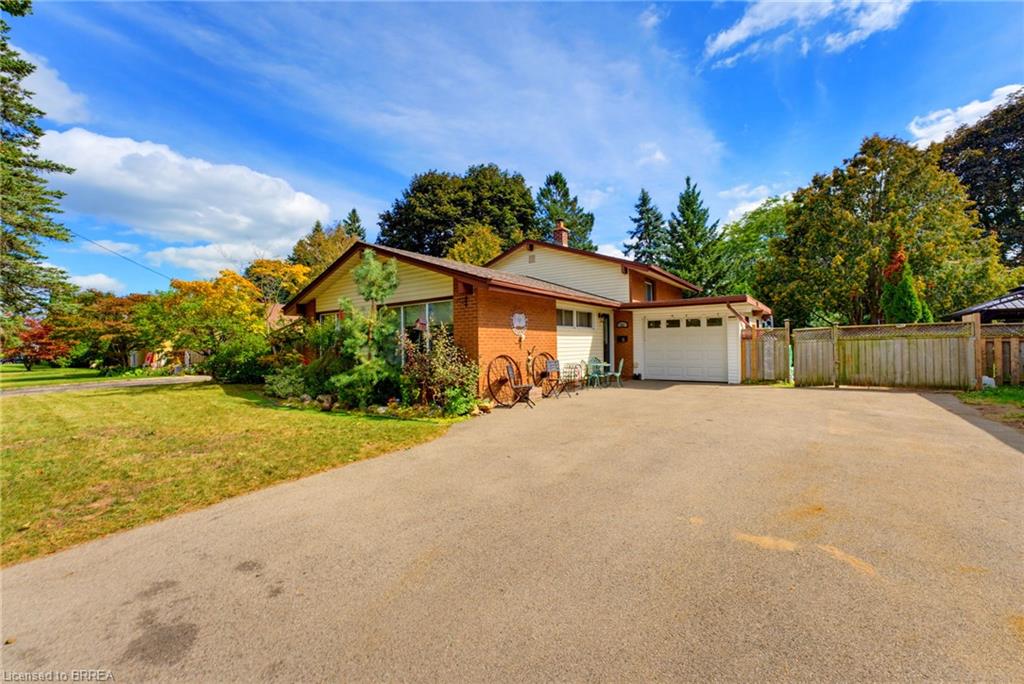 11 Redwood Road Property Photo 2