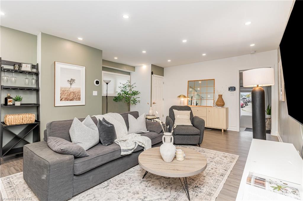 4 Robins Avenue Property Photo 3