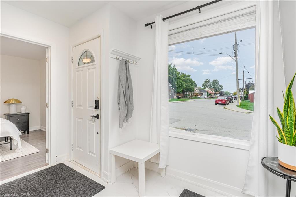 4 Robins Avenue Property Photo 9