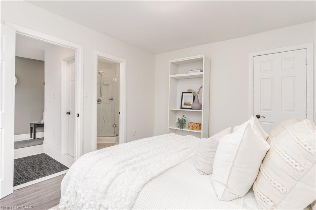 4 Robins Avenue Property Photo 11