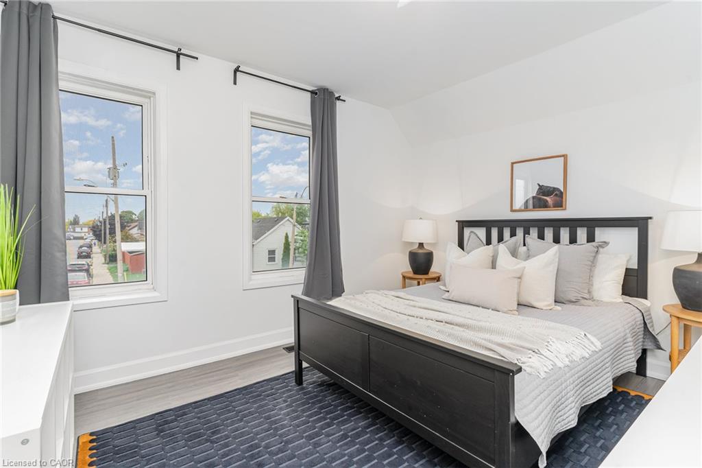 4 Robins Avenue Property Photo 15