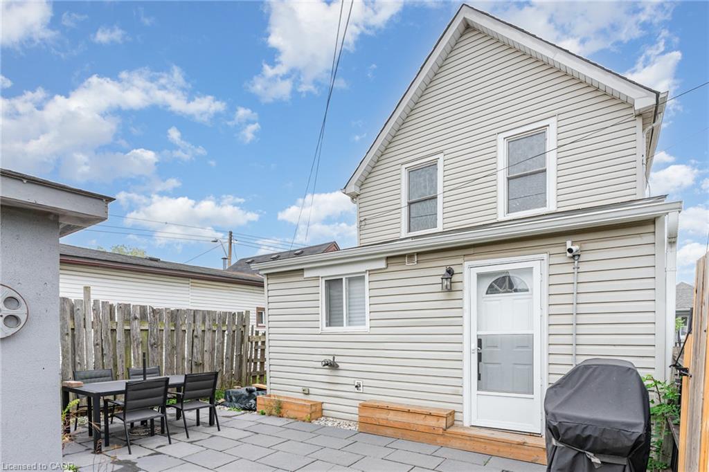 4 Robins Avenue Property Photo 25