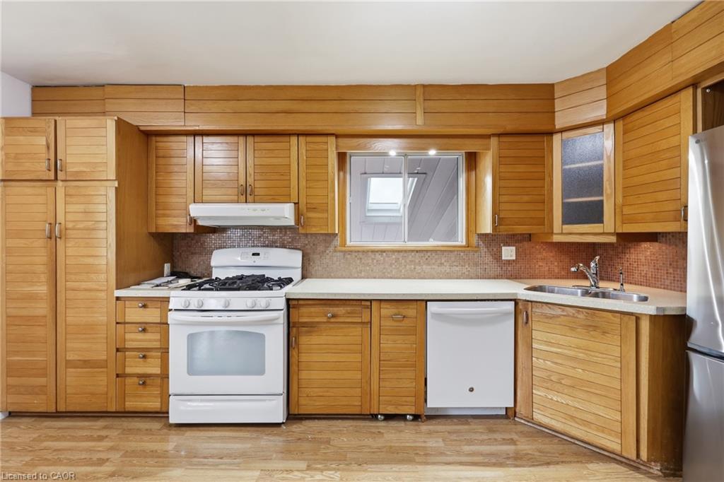 304 Whitney Avenue Property Photo 12
