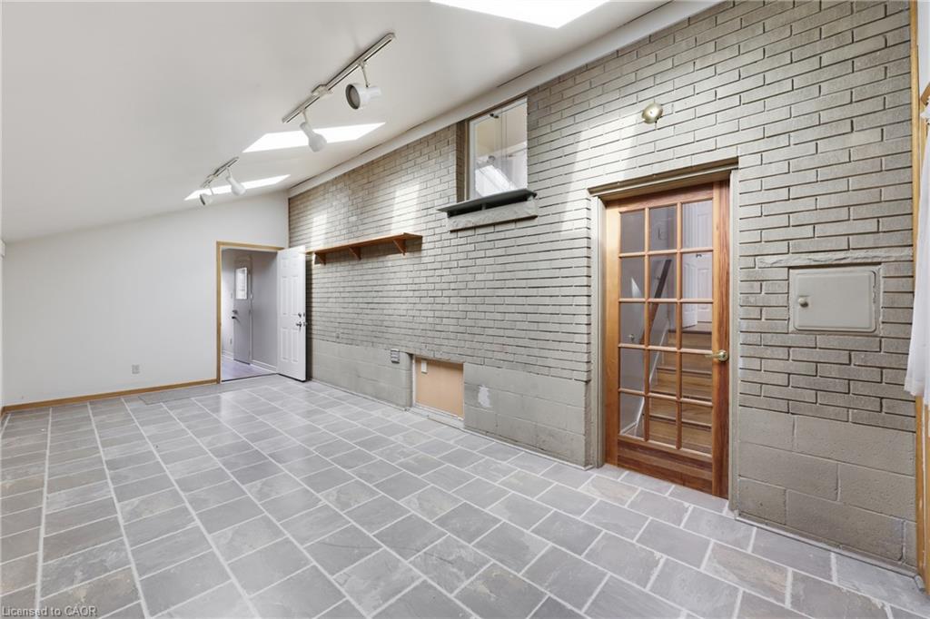 304 Whitney Avenue Property Photo 25