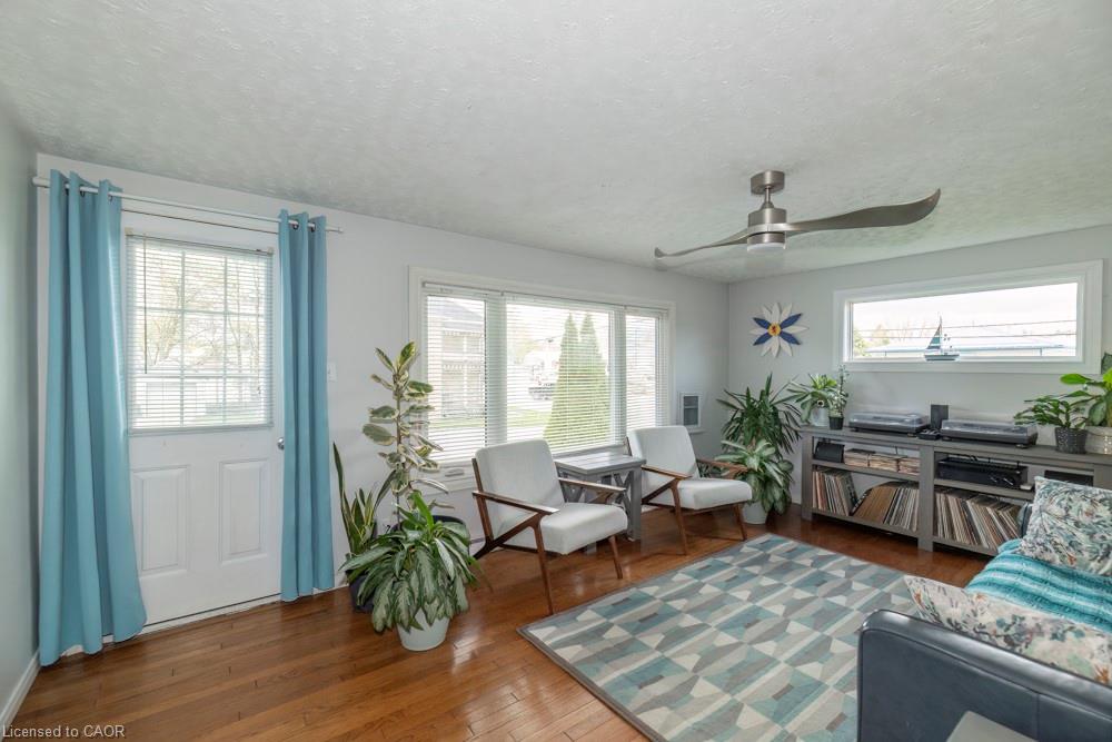 111 Elizabeth Street W Property Photo 3