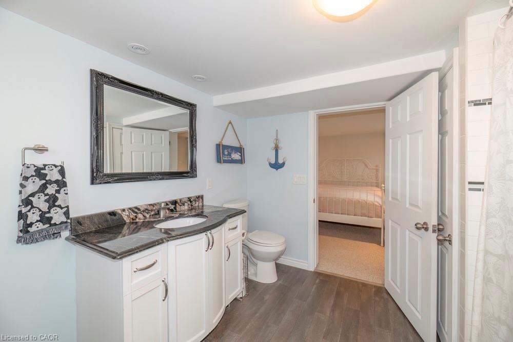 111 Elizabeth Street W Property Photo 10