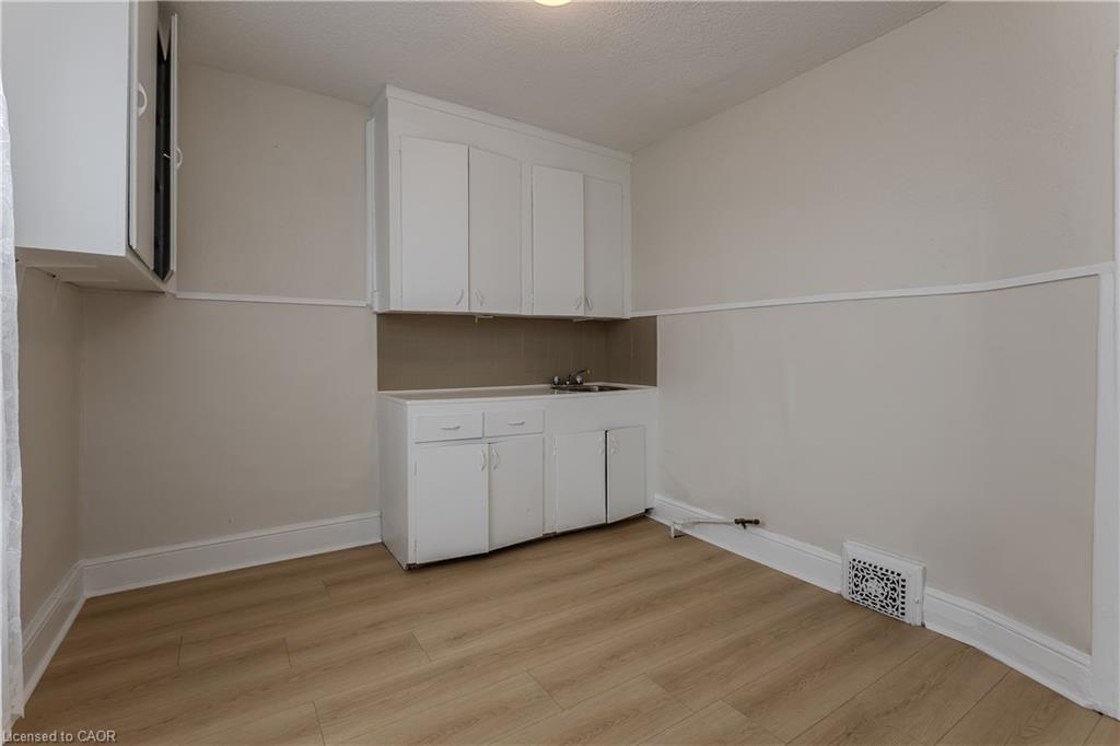 86 William Street Property Photo 25