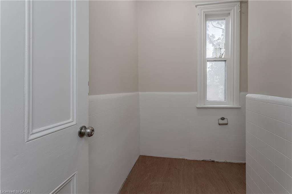 86 William Street Property Photo 32