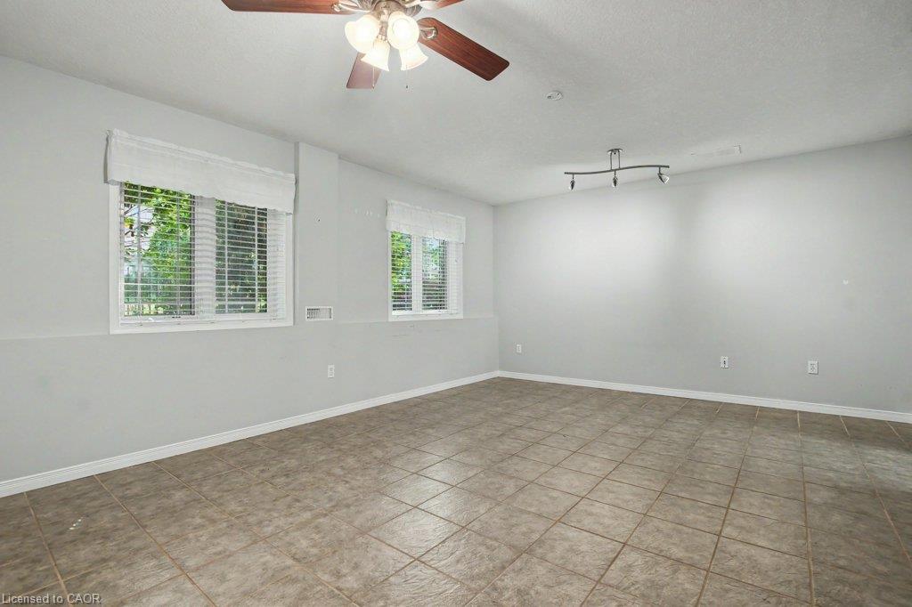 23 Grosvenor Lane Property Photo 9