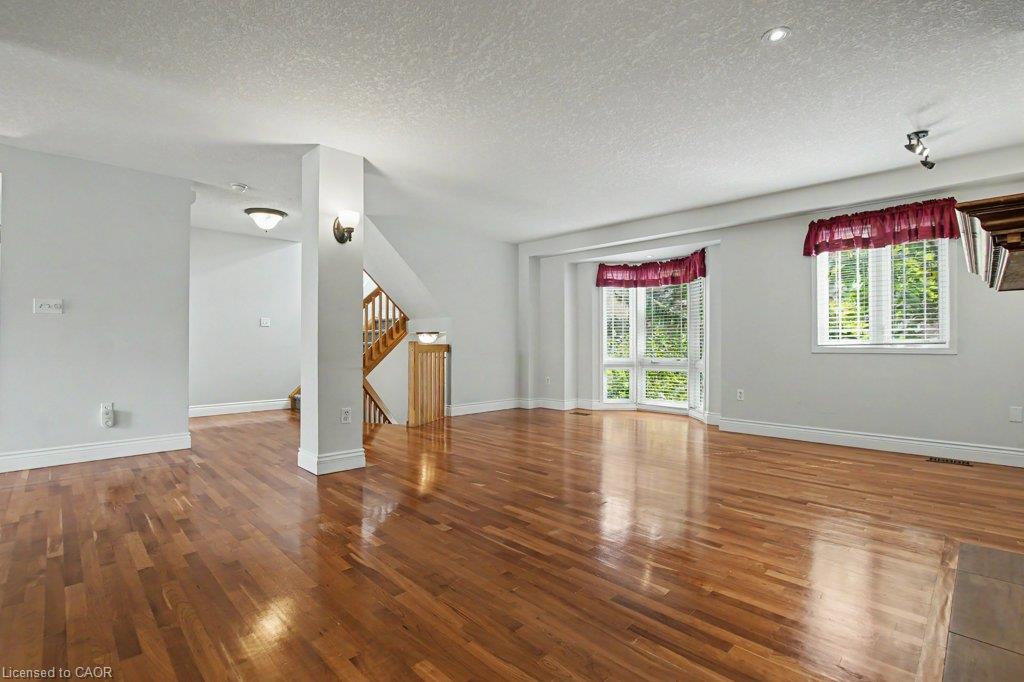23 Grosvenor Lane Property Photo 16