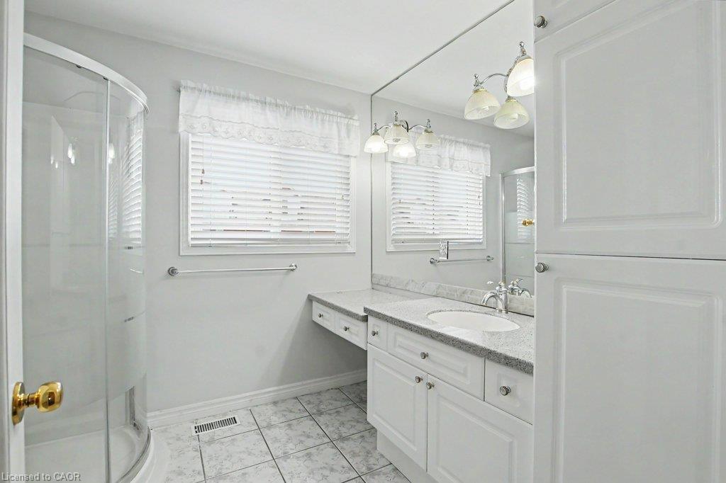 23 Grosvenor Lane Property Photo 36