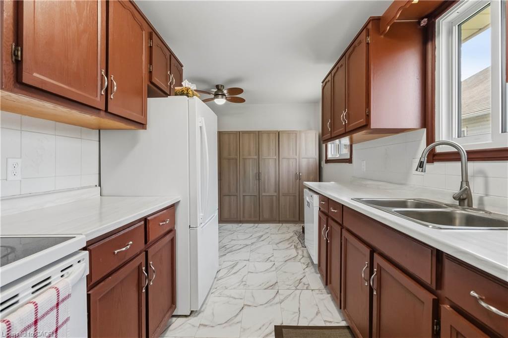 47 Abeles Avenue Property Photo 13