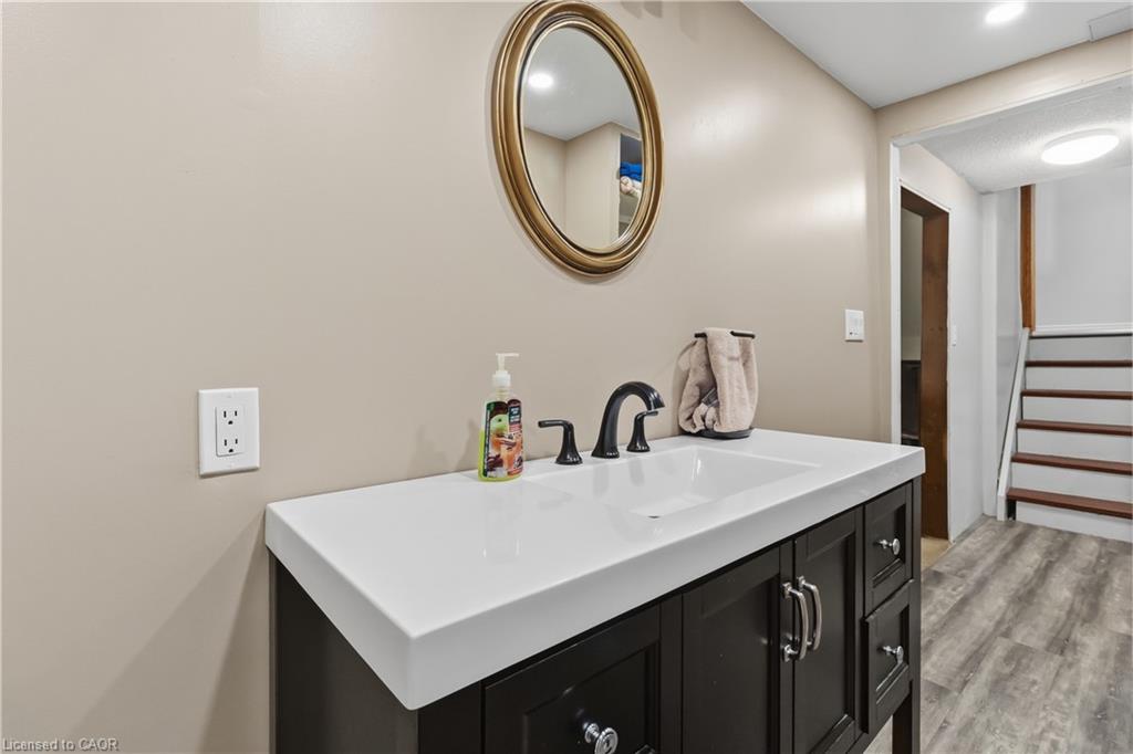 47 Abeles Avenue Property Photo 35