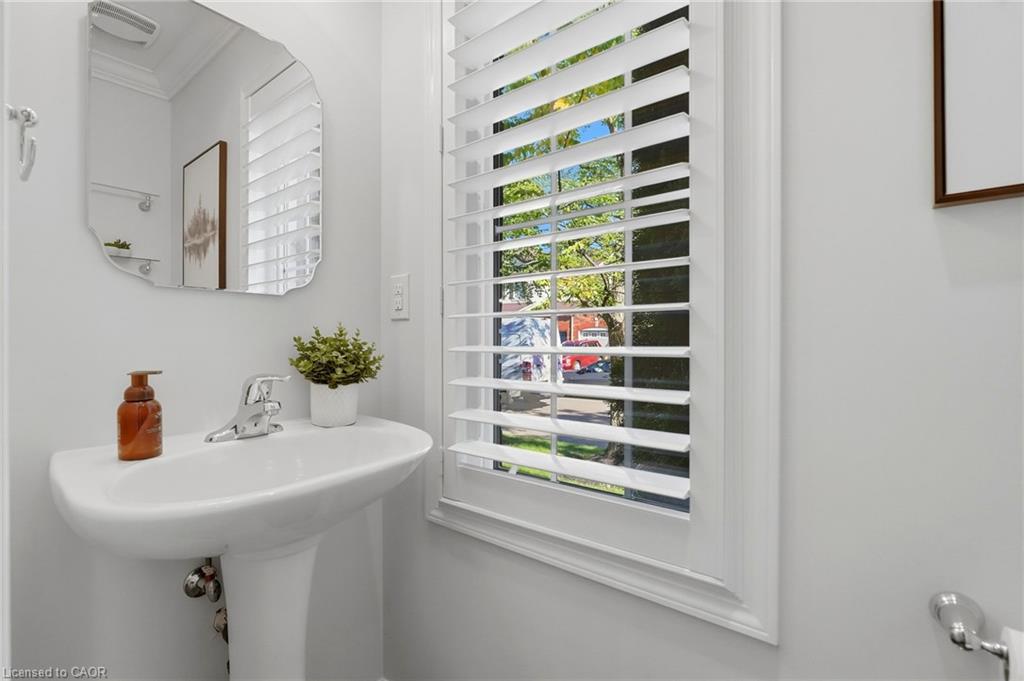 1039 Timmer Place Property Photo 8