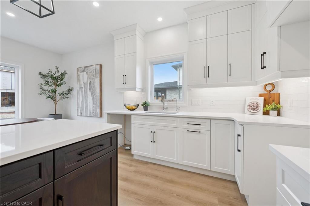 44 Weymouth Street Property Photo 13