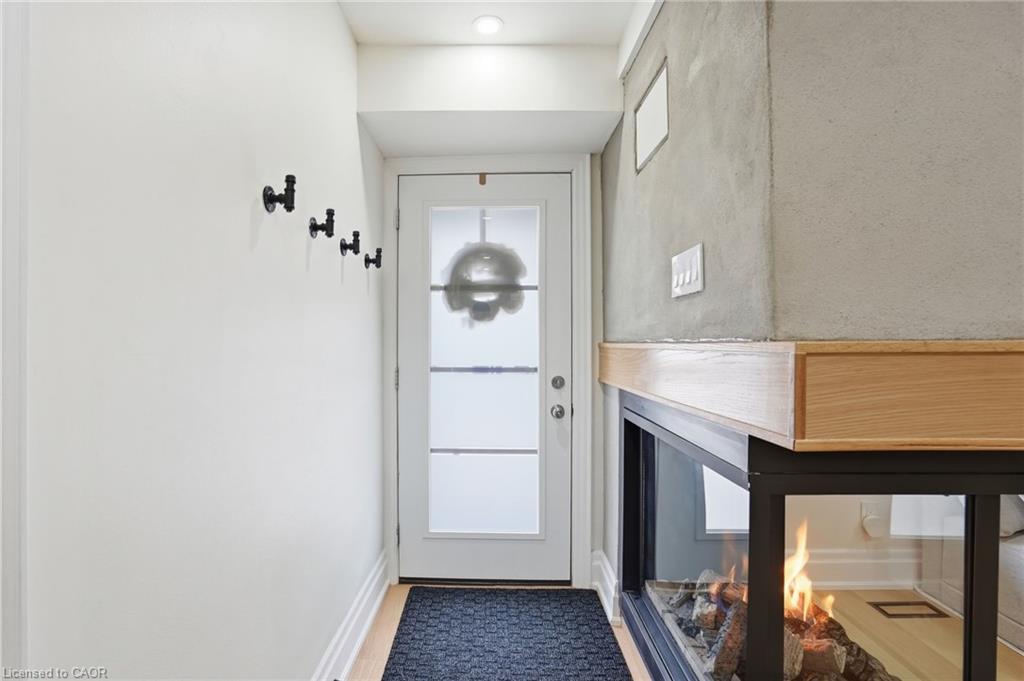 13 Picton Street W Property Photo 4