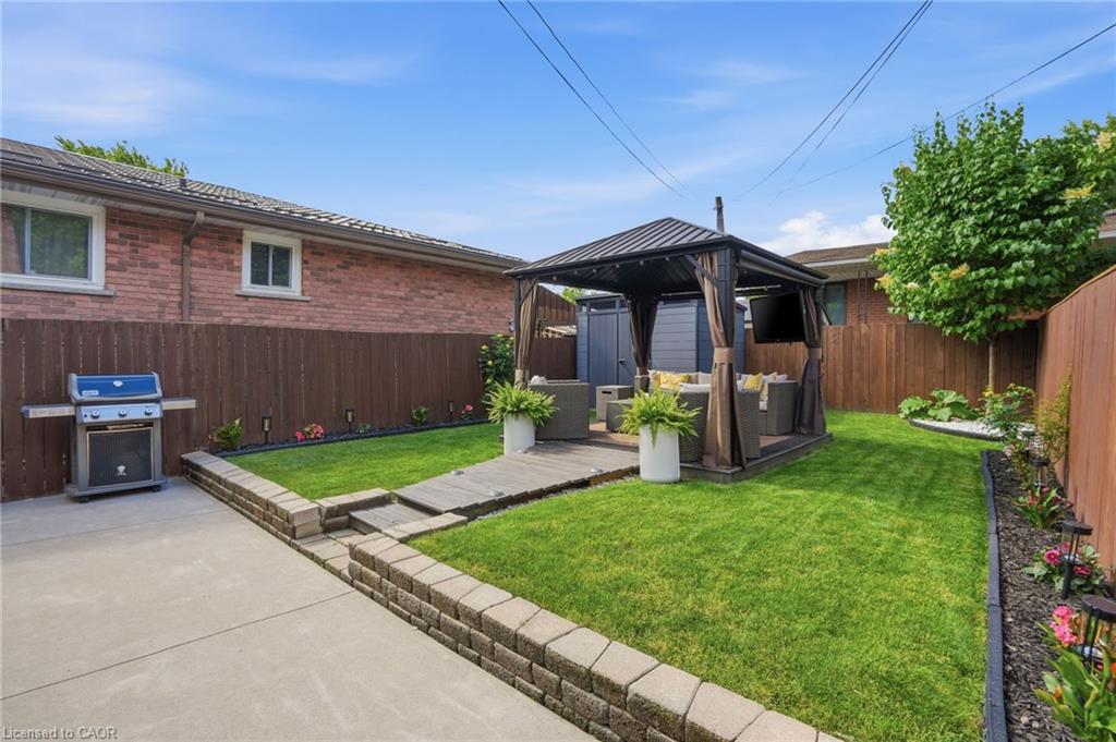 13 Picton Street W Property Photo 30