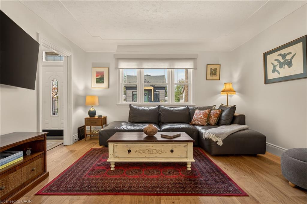 32 Magill Street Property Photo 6