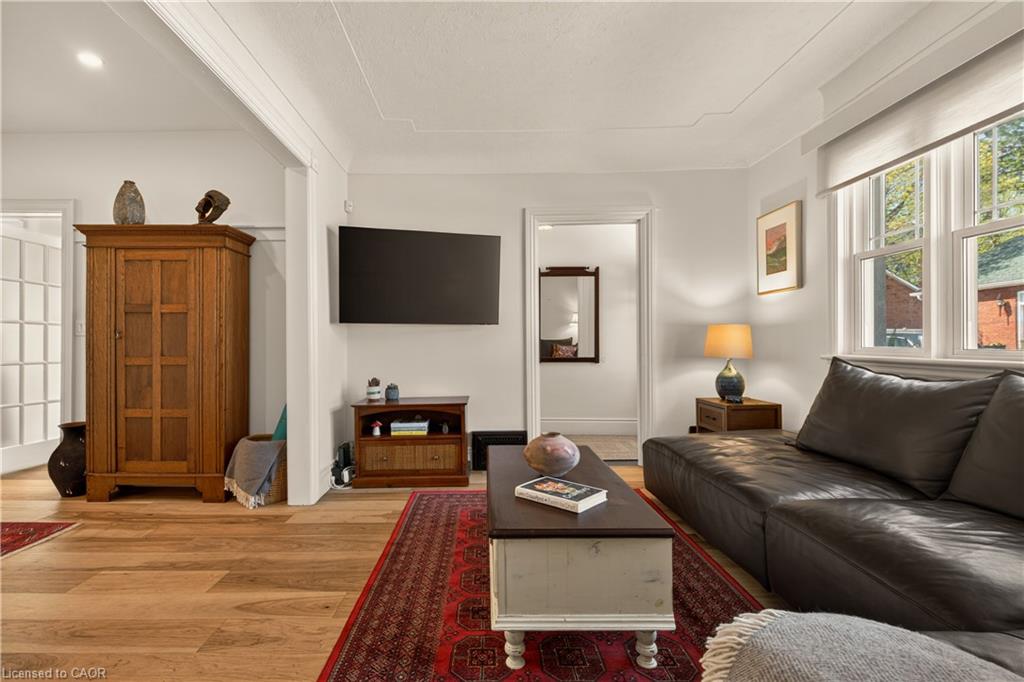 32 Magill Street Property Photo 7