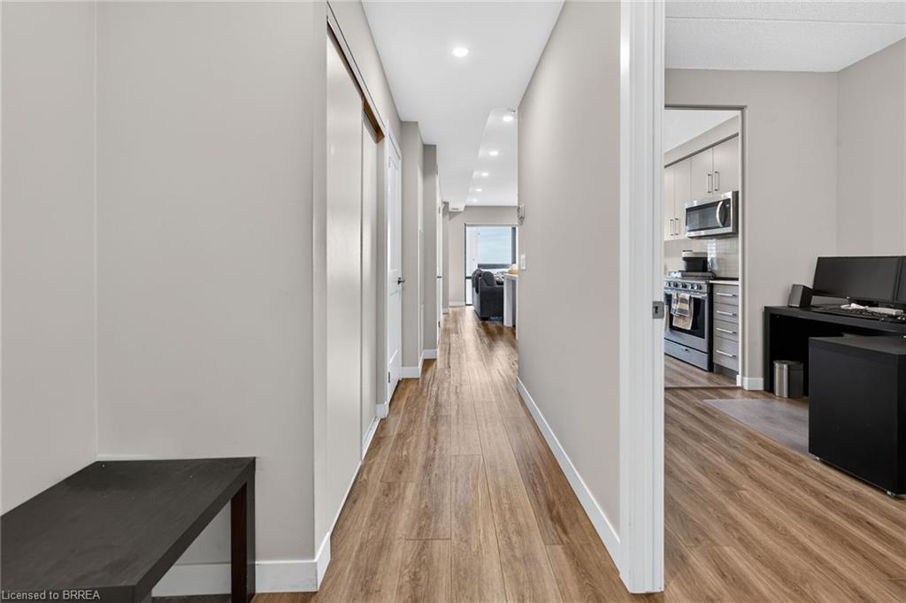 609-15 Queen Street Property Photo 10