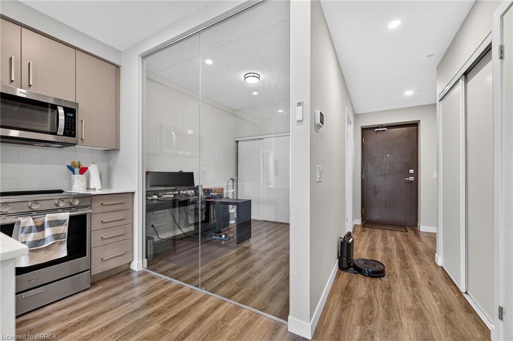 609-15 Queen Street Property Photo 12