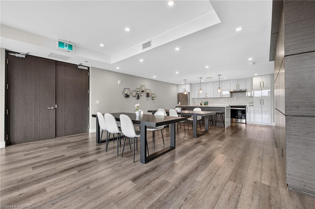 609-15 Queen Street Property Photo 40