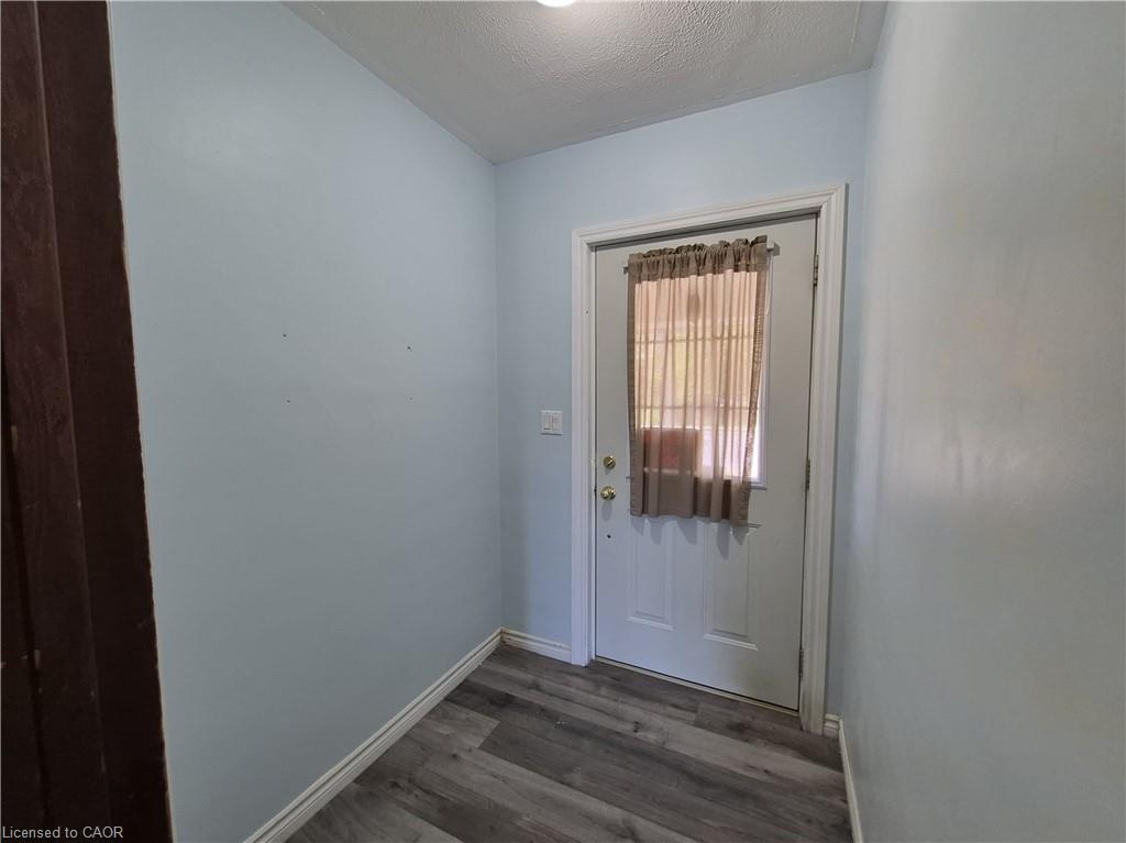 119 Norfolk Street S Property Photo 5