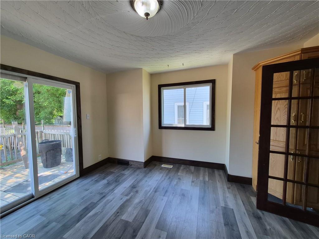 119 Norfolk Street S Property Photo 10