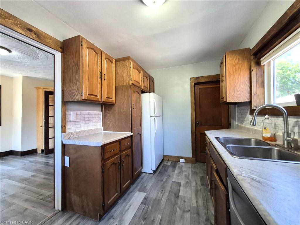 119 Norfolk Street S Property Photo 12
