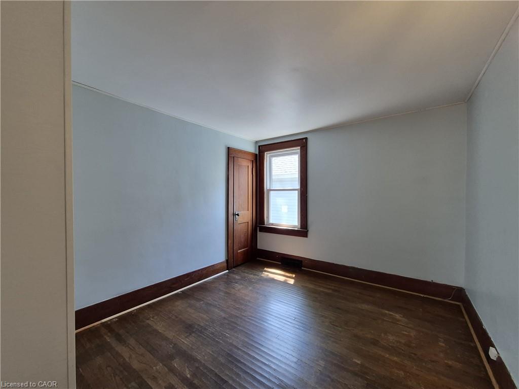 119 Norfolk Street S Property Photo 19