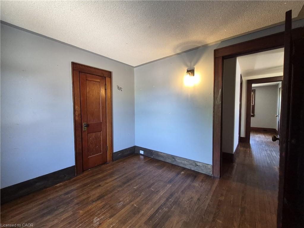 119 Norfolk Street S Property Photo 22